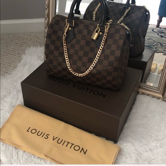 Louis Vuitton Handbags - Louis Vuitton speedy 25